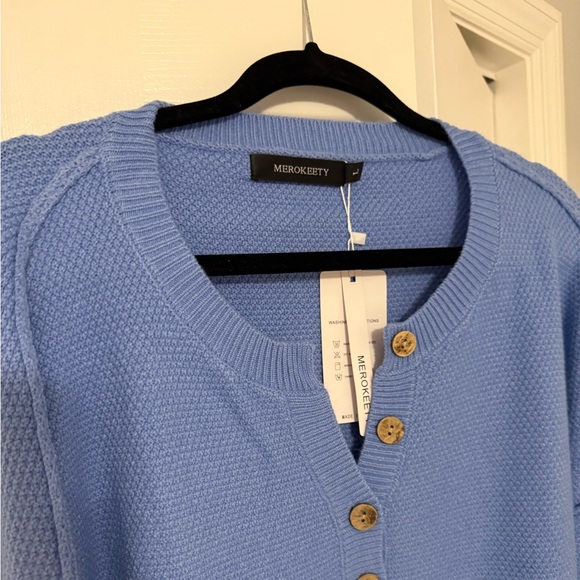 Amazon set in periwinkle! Super soft. Wooden buttons. - Picture 2 of 5